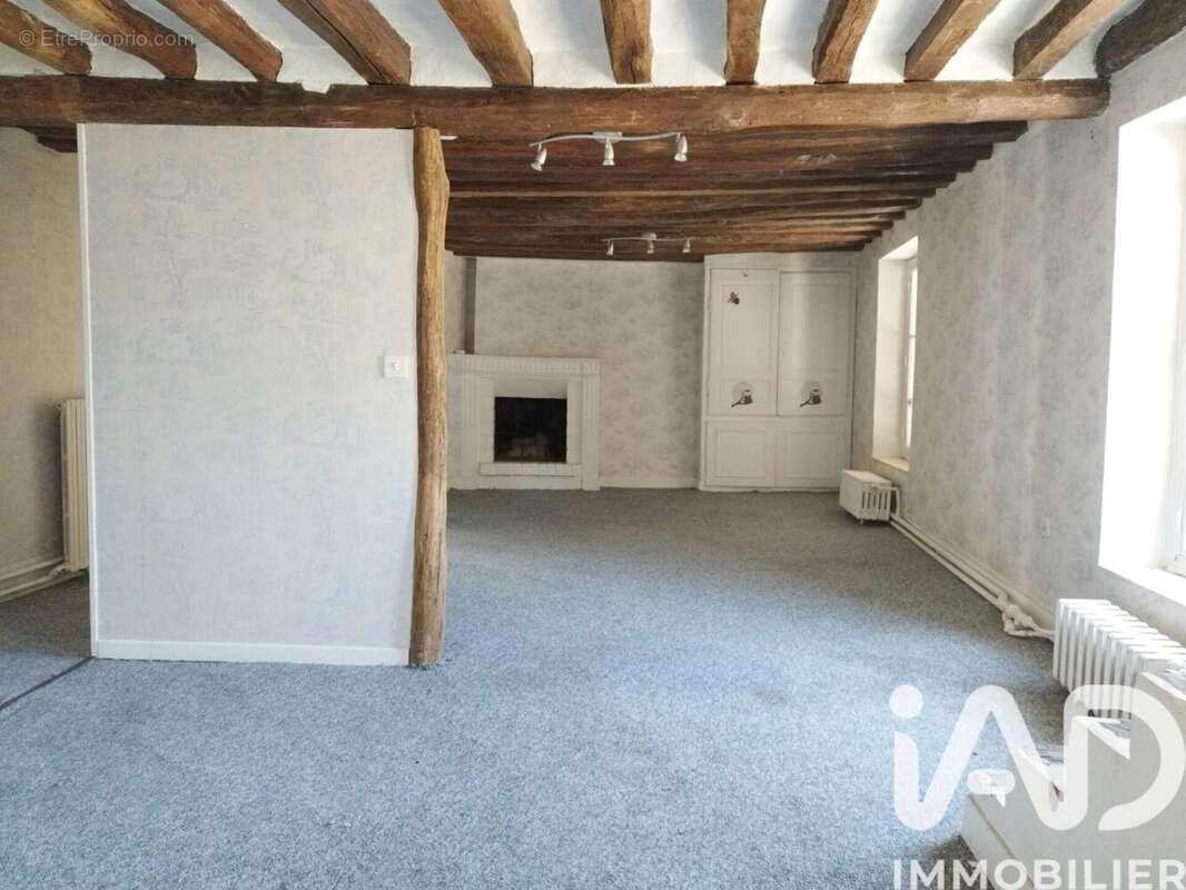 Maison 142 m² à Montceaux-Les-Meaux  - photo 3