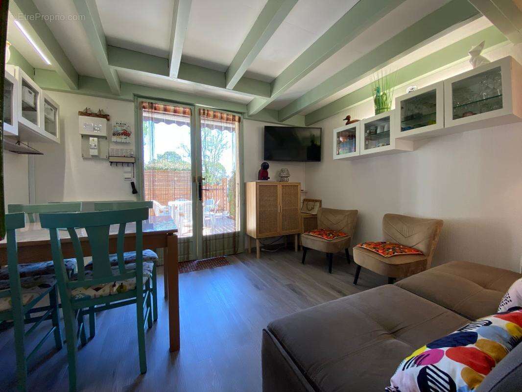 Maison à LES MATHES