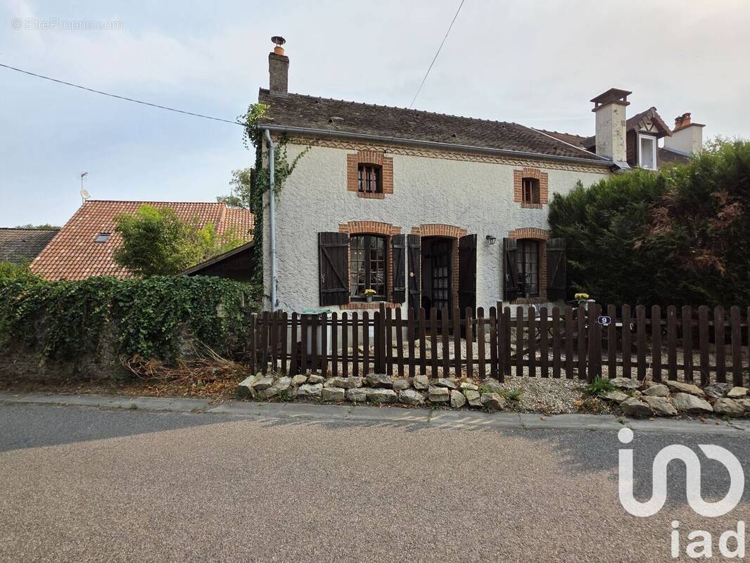 Photo 1 - Maison à SAINT-LEGER-MAGNAZEIX