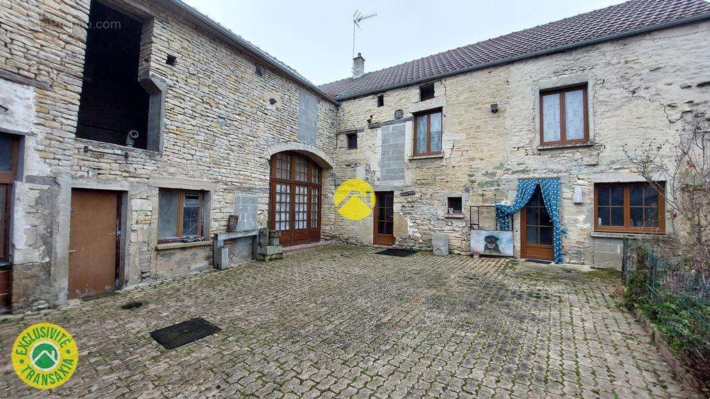 Maison à LAIGNES