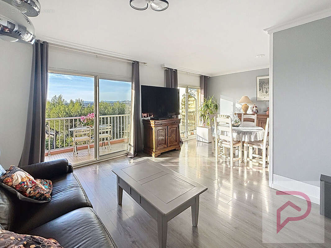 Appartement à SIX-FOURS-LES-PLAGES