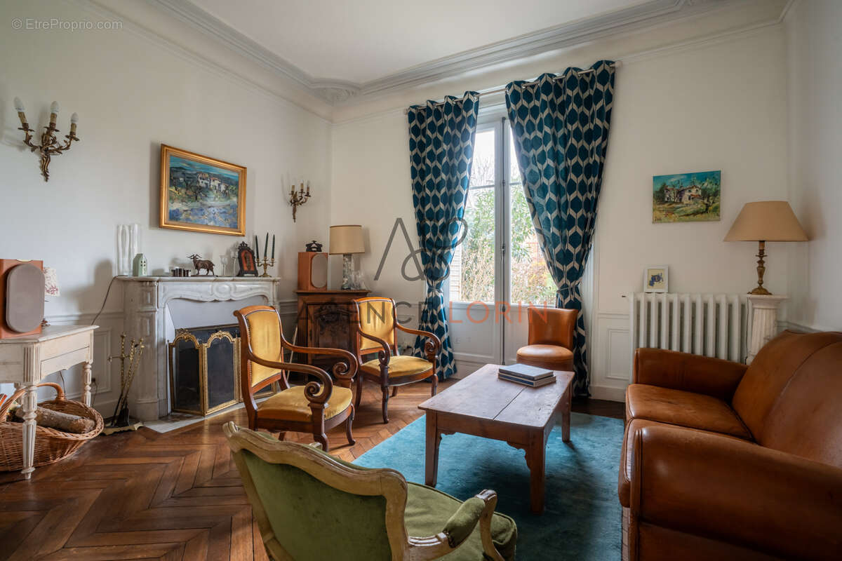 Maison à LE VESINET