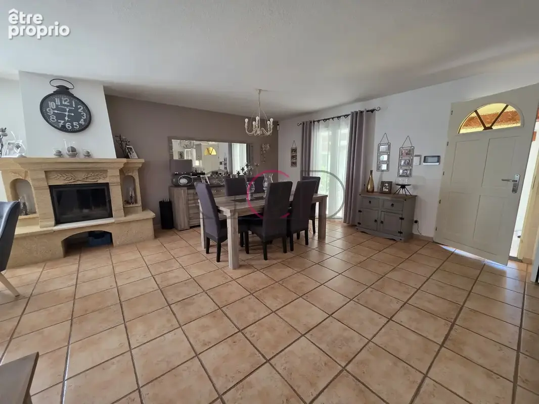 Exclusivité   Ansouis (Sud Luberon) : Villa de plain-pied sur parc arboré de 2 950 m2 avec piscine - photo 10