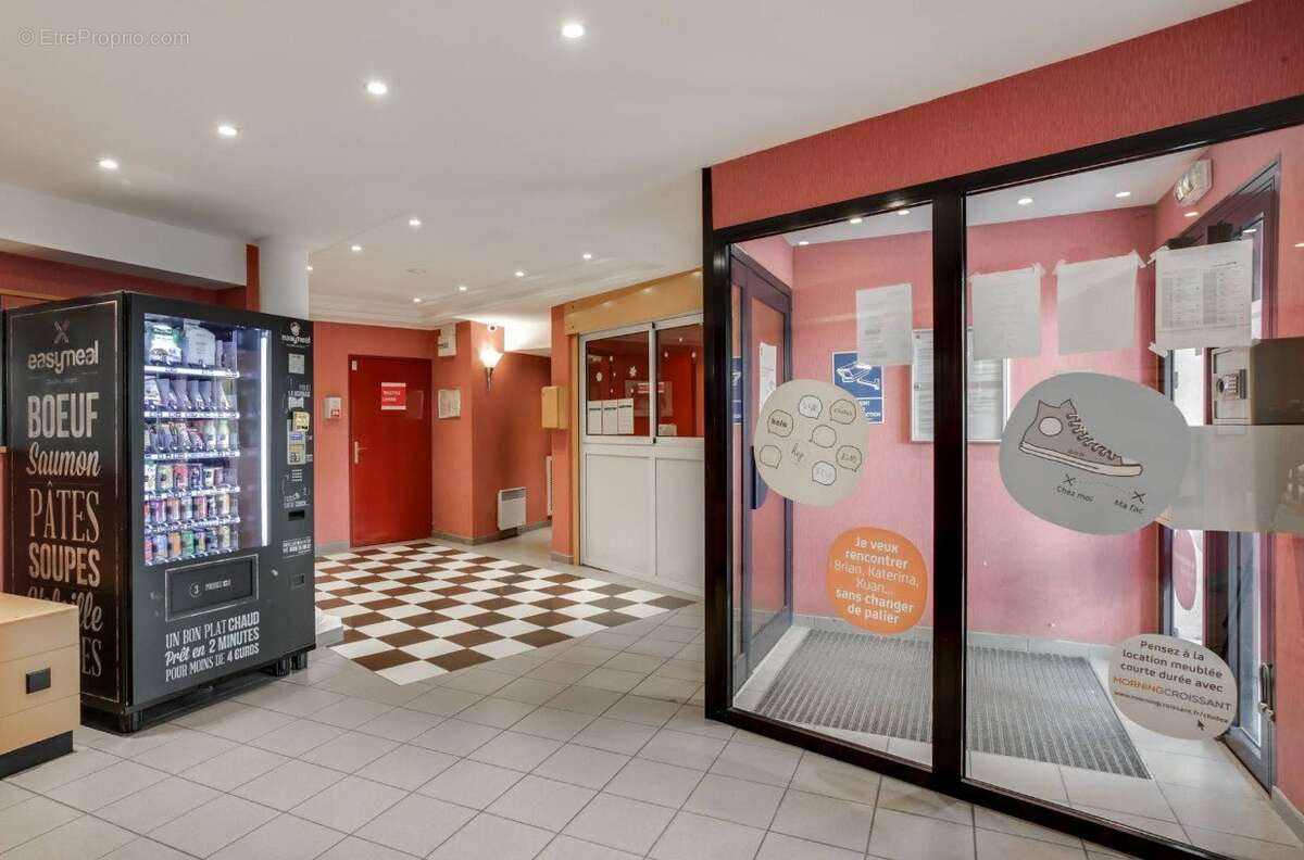 Appartement à COURBEVOIE