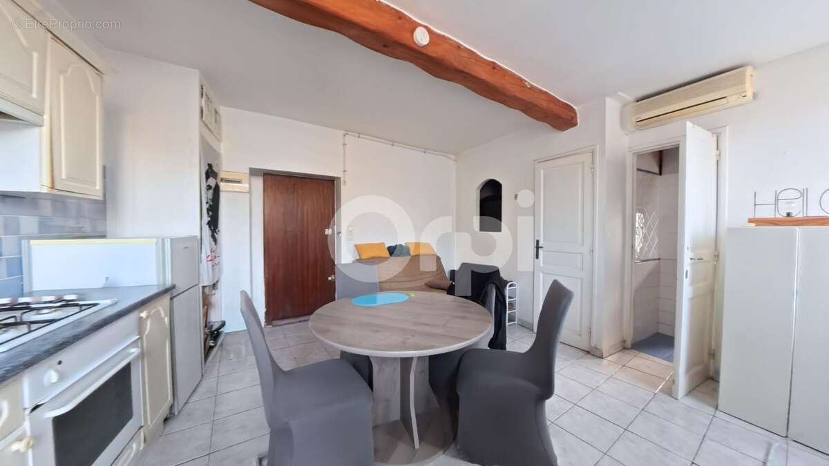 Appartement à ROQUEBRUNE-SUR-ARGENS