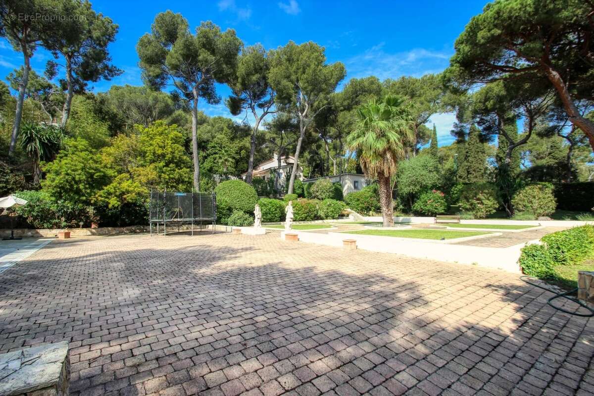 Saint jean cap ferrat "le cap" - propriété 600m²  terrain 5000m² piscine - photo 17