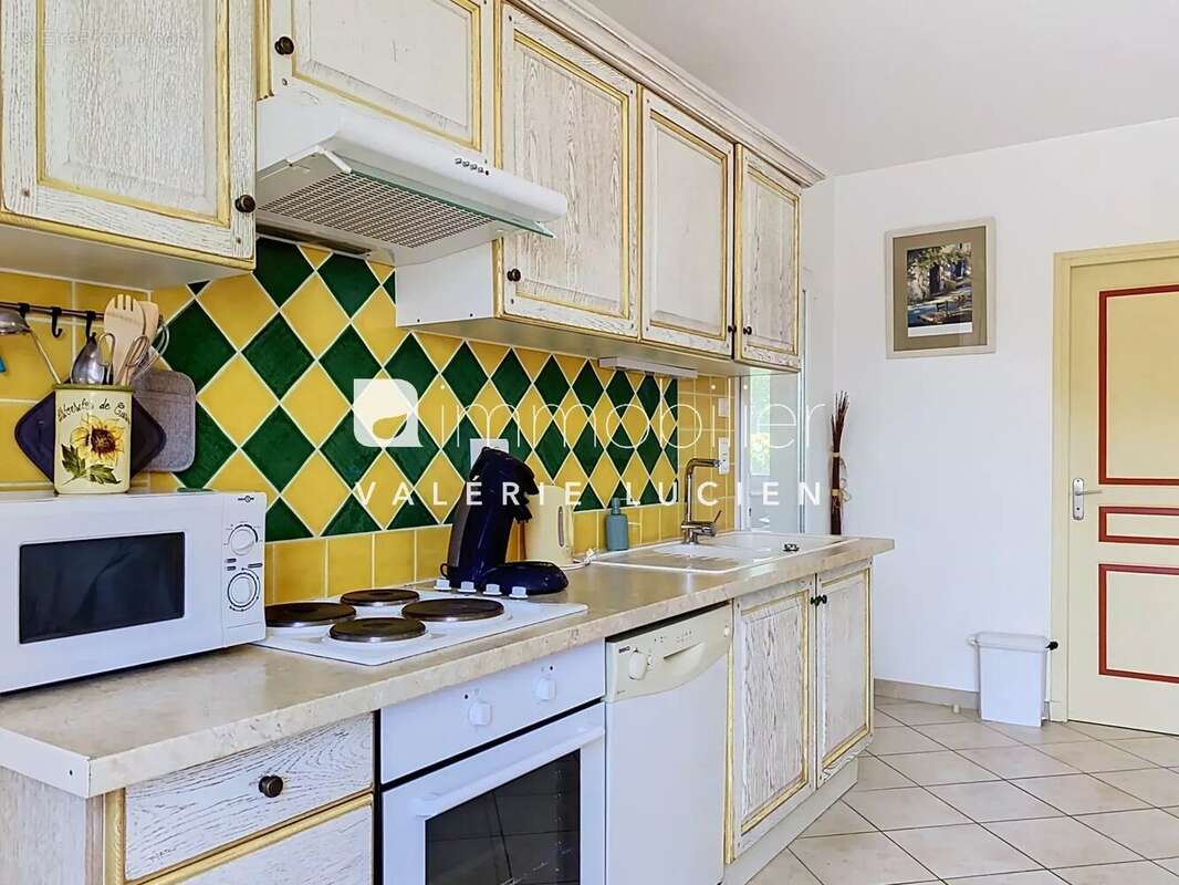 Appartement lumineux avec vue sur la piscine dans une résidence sécurisée - photo 8