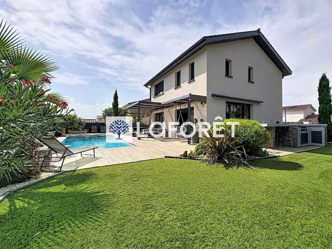 Villa Mas Rillier 5 pièces 145.30 m² avec jardin, piscine et garage - photo 2