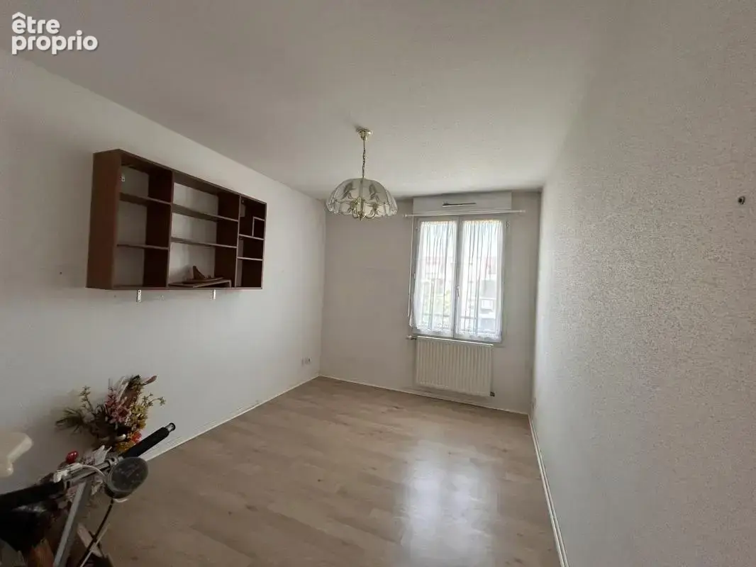 F3 de 60 m2 + une cave + 2 places de parking à PFASTATT (68120) - photo 10