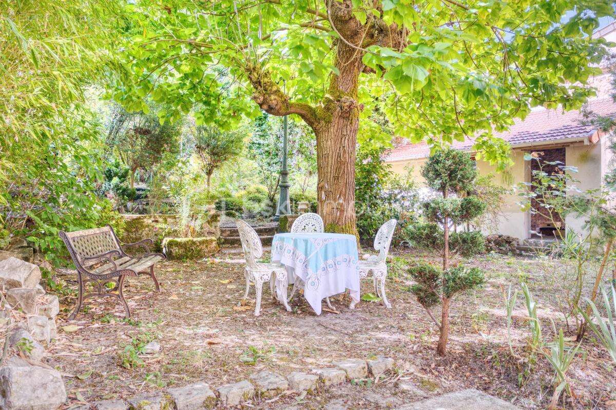 Maison de caractère avec magnifique jardin - photo 9