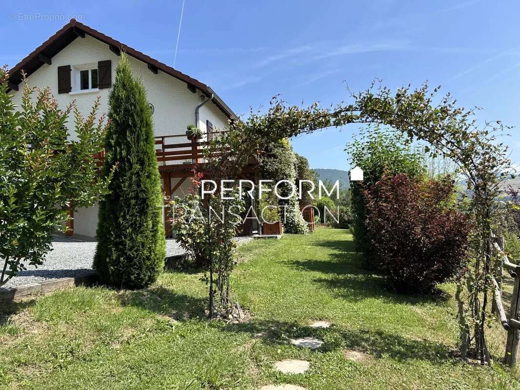 Maison à SAINT-MARTIN-D&#039;URIAGE