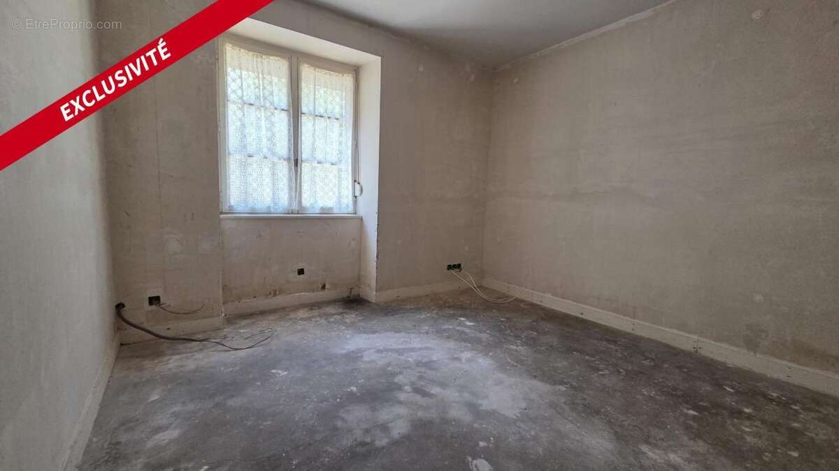 Maison Pierres - A rénover -35610 - Possibilité de 5 chambres - photo 8