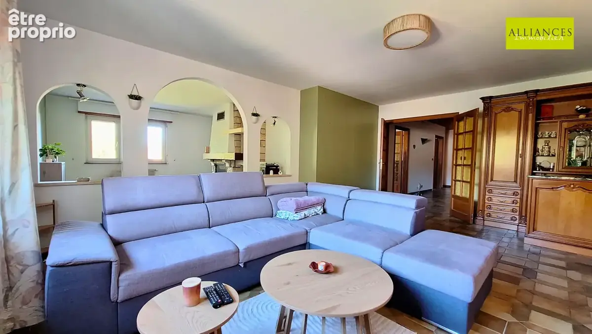 WITTENHEIM-Ensemble immobilier en zone artisanale et commerciale : locaux professionnels, grands volumes et te - photo 2