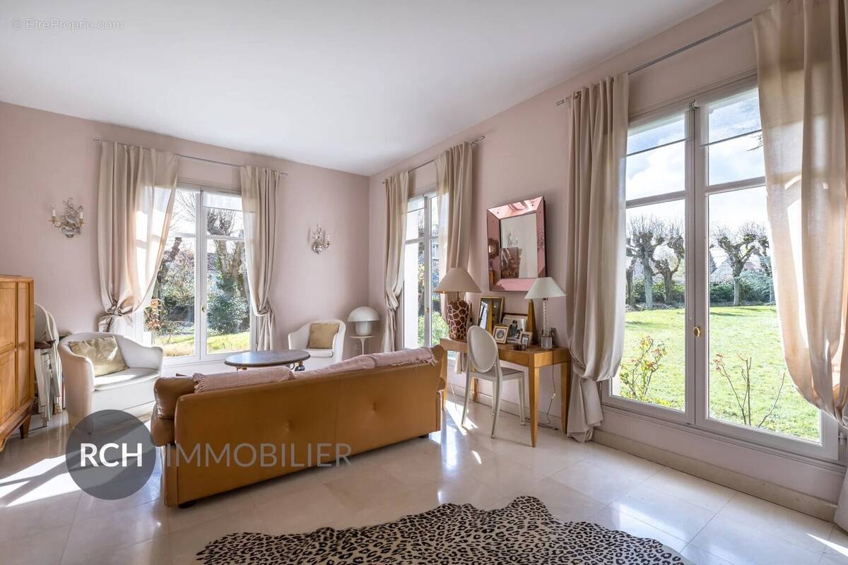 Maison à MONTFORT-L&#039;AMAURY