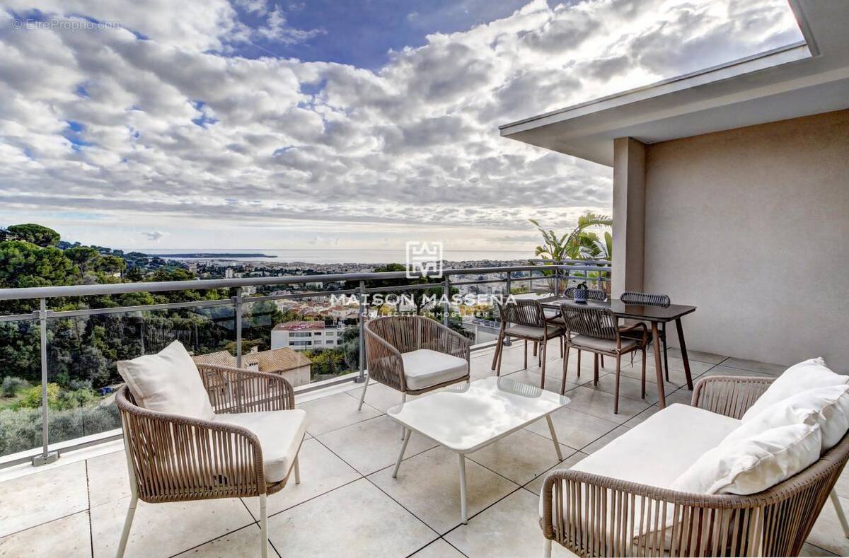 Appartement à LE CANNET