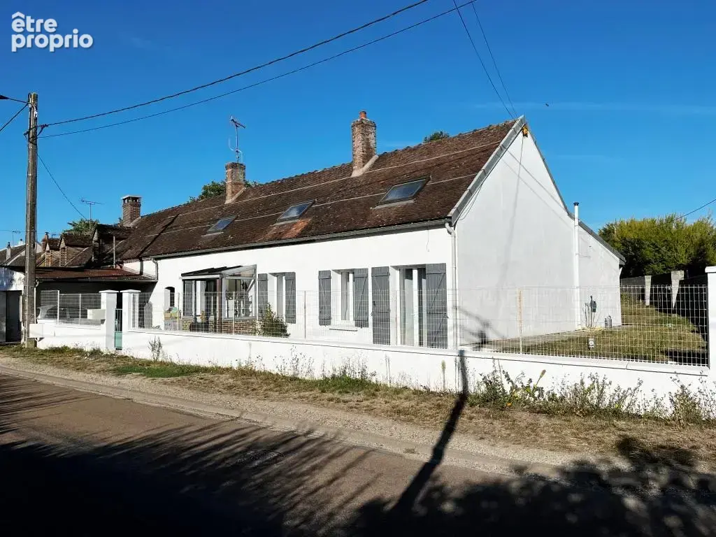 Maison à VILLENEUVE-L'ARCHEVEQUE