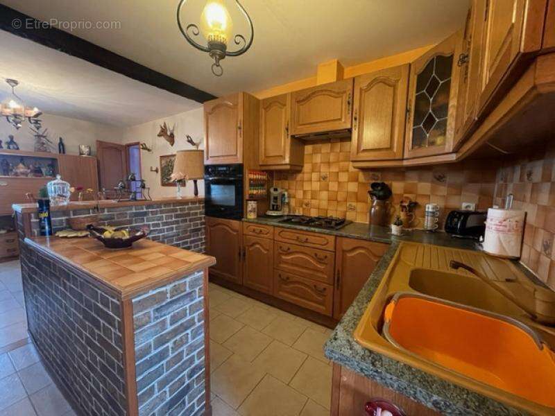 Maison à COURBEHAYE