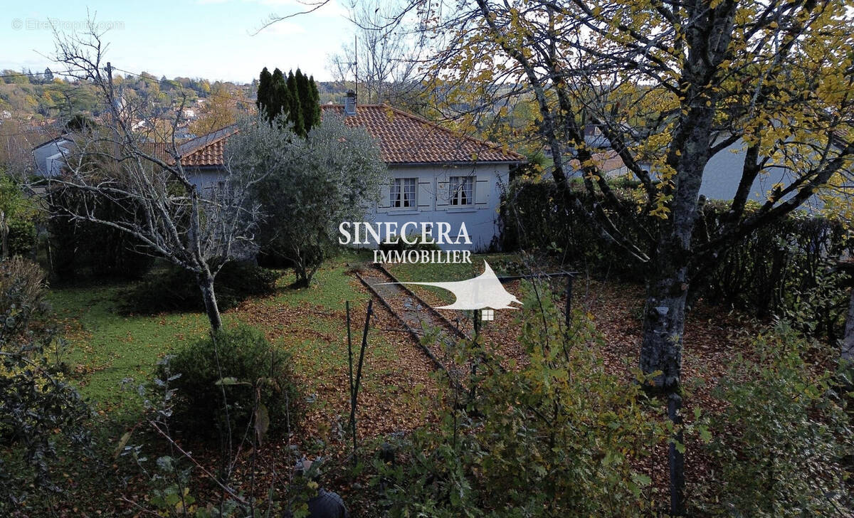 Maison 130 m² à Riberac  - photo 2
