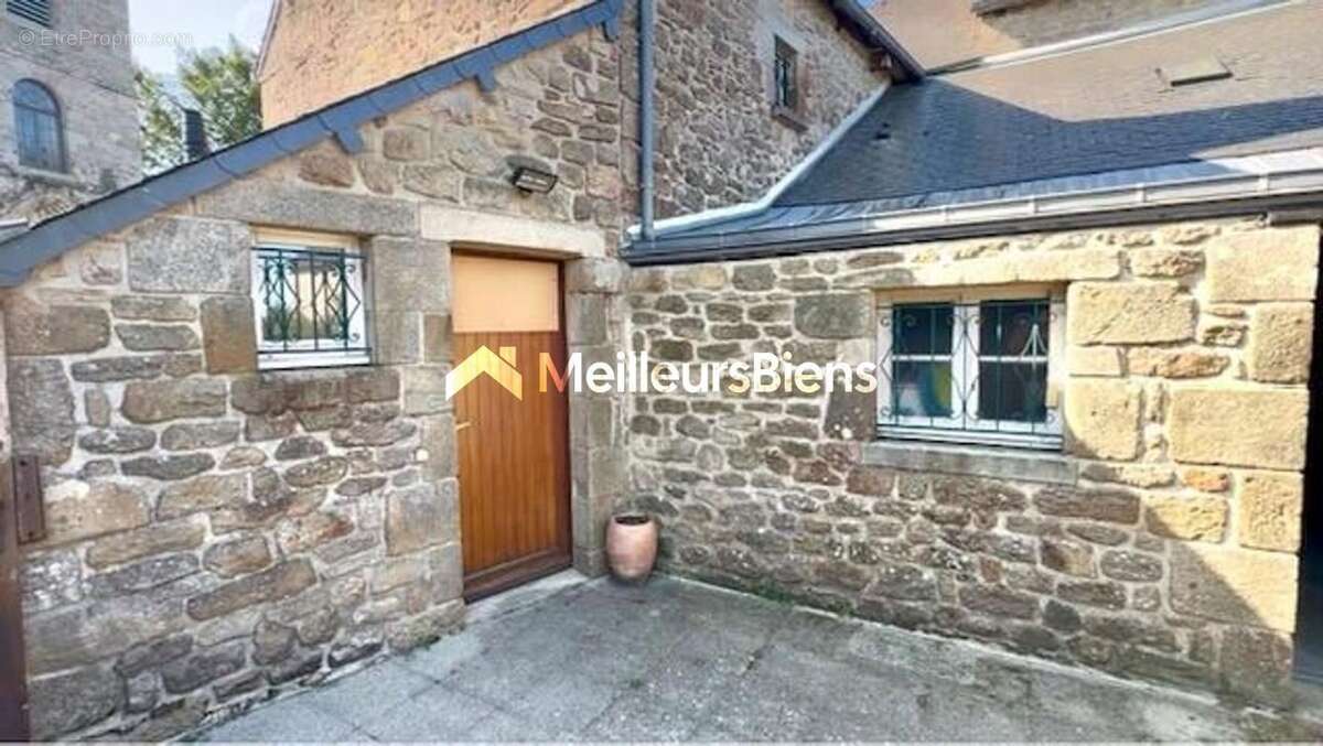 Maison en pierres 3 chambres - 2 garages - photo 2
