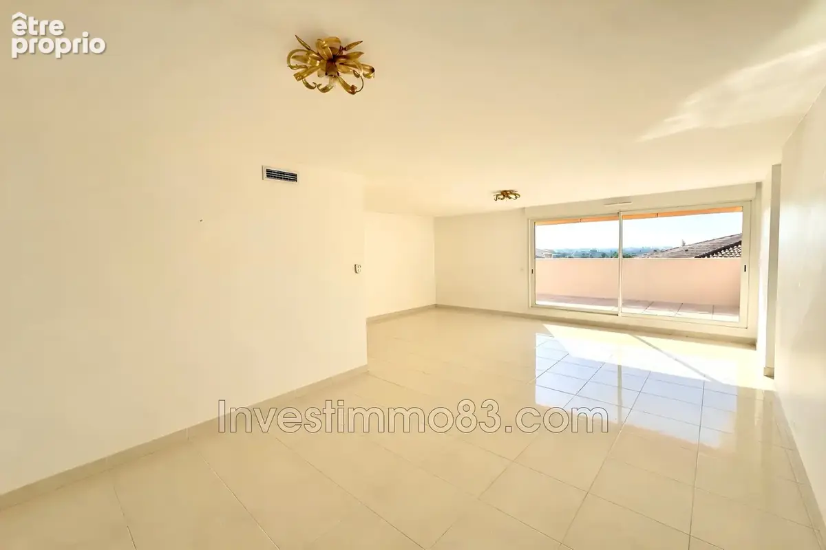 Appartement 83 m² à Hyeres  - photo 9