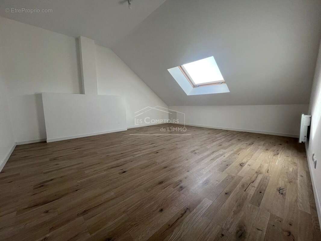 Maison à DONGES