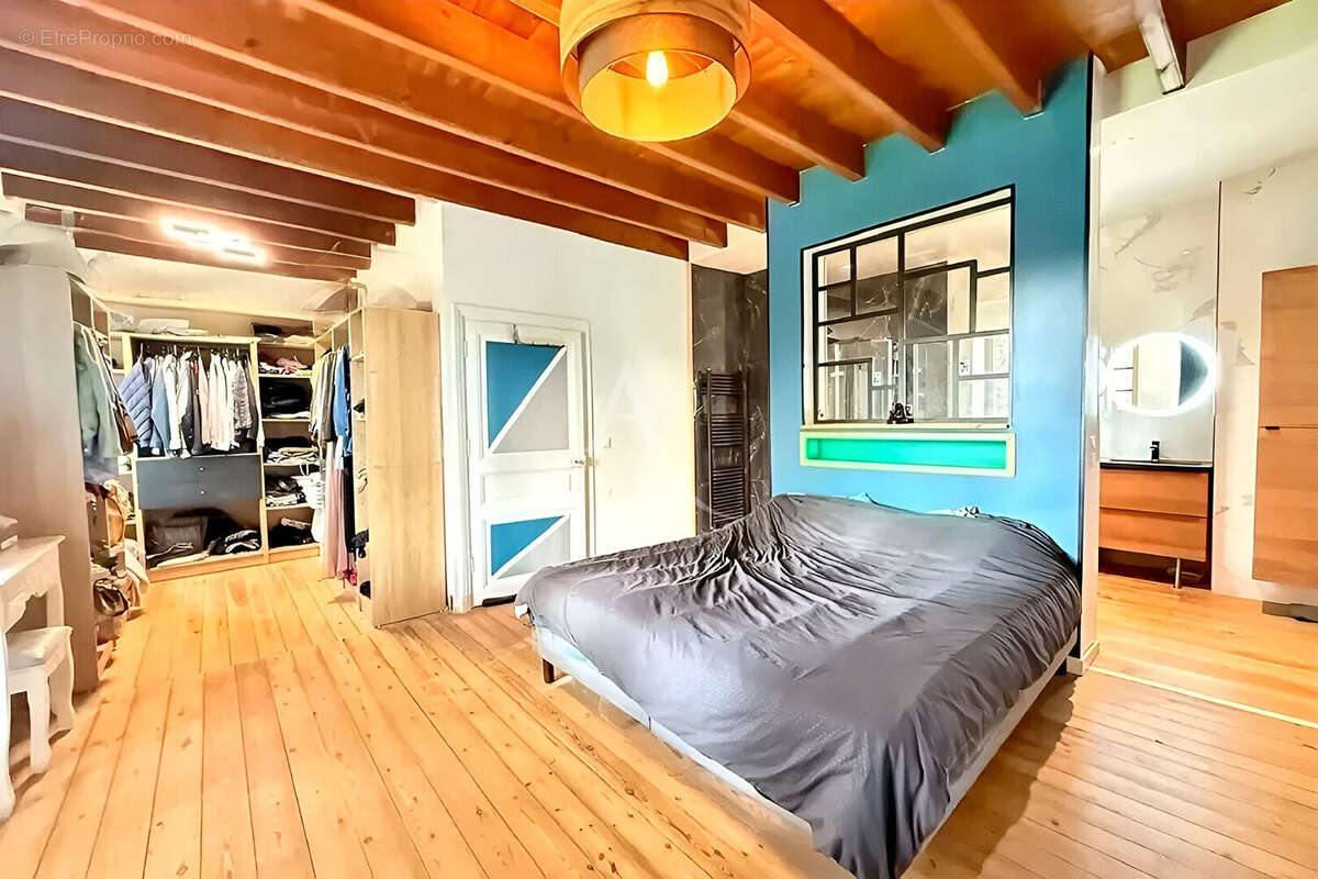 Maison à LA CAILLERE-SAINT-HILAIRE