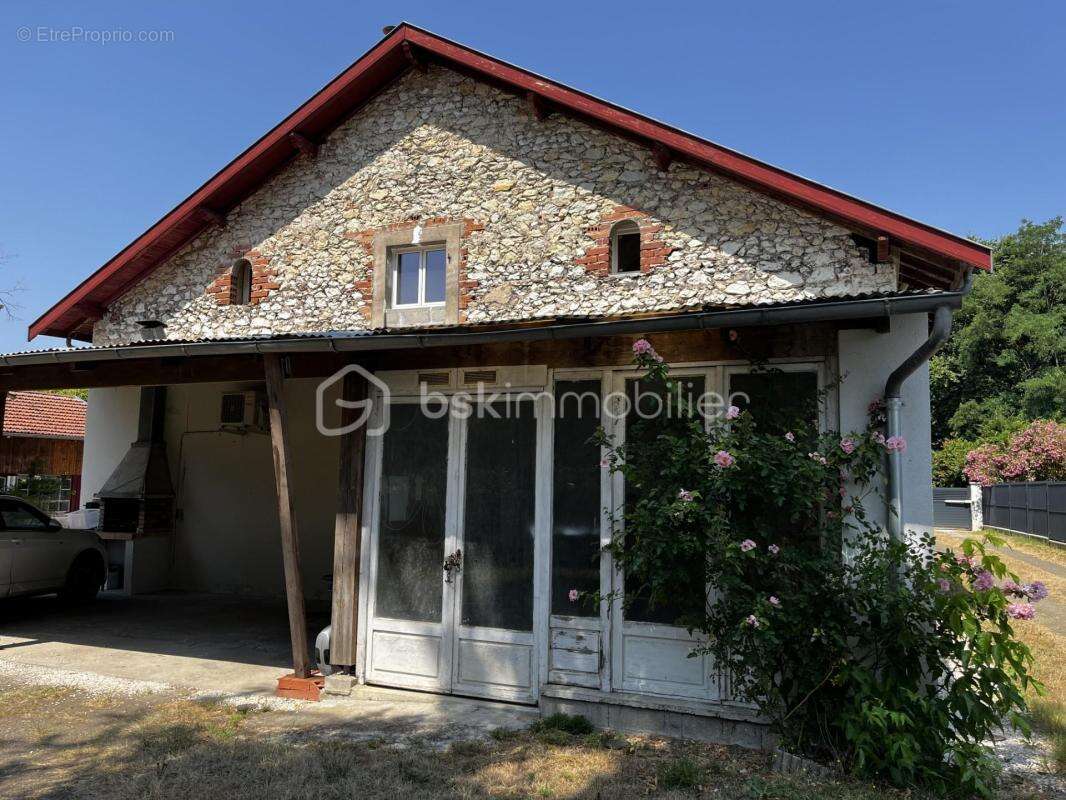 Maison à RIVIERE-SAAS-ET-GOURBY