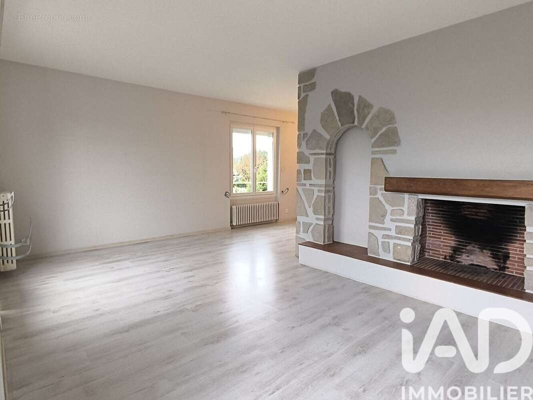 Maison 142 m² à Pineuilh  - photo 2