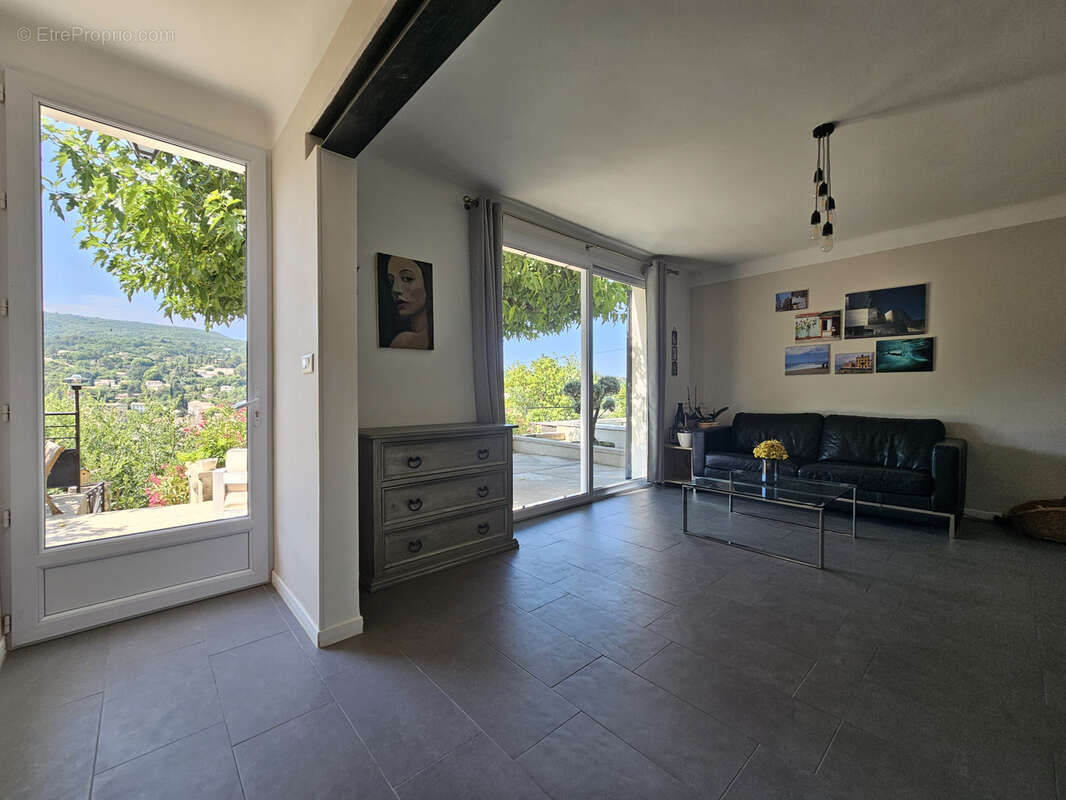 Luberon, Apt belle maison de 130 m2 avec magnifique vue panoramique, bassin et jardin. - photo 5