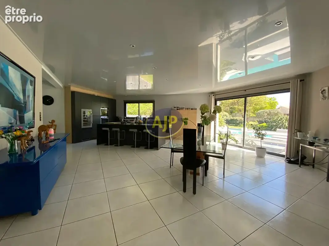 Maison d' architecte  8 pièces à 5 kms de la plage - photo 7