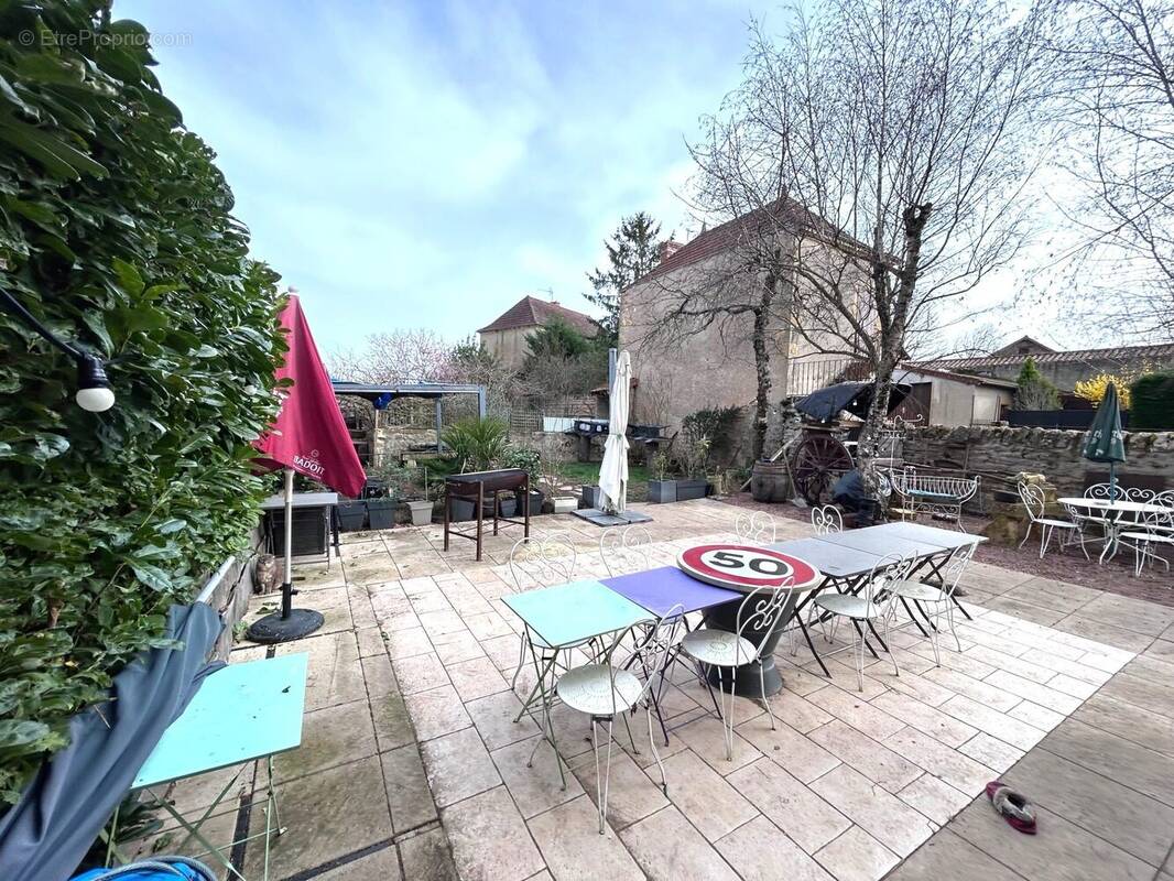 Appartement à FLEURY-LA-MONTAGNE