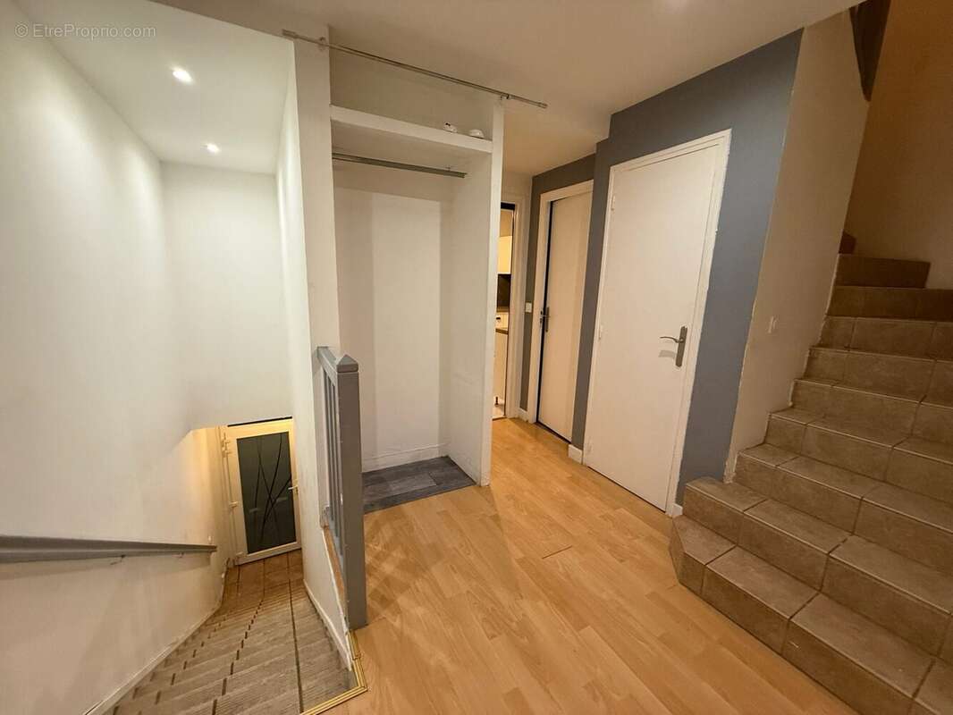 Appartement à SAINT-THIBAULT-DES-VIGNES