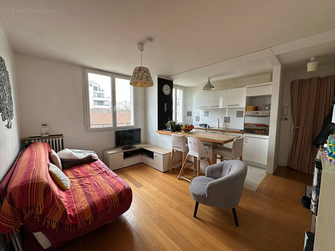 Appartement à HOUILLES