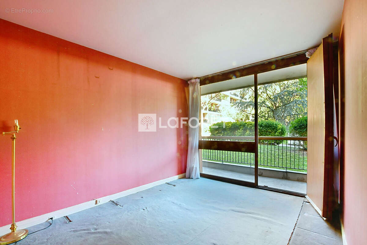 Appartement à LA CELLE-SAINT-CLOUD