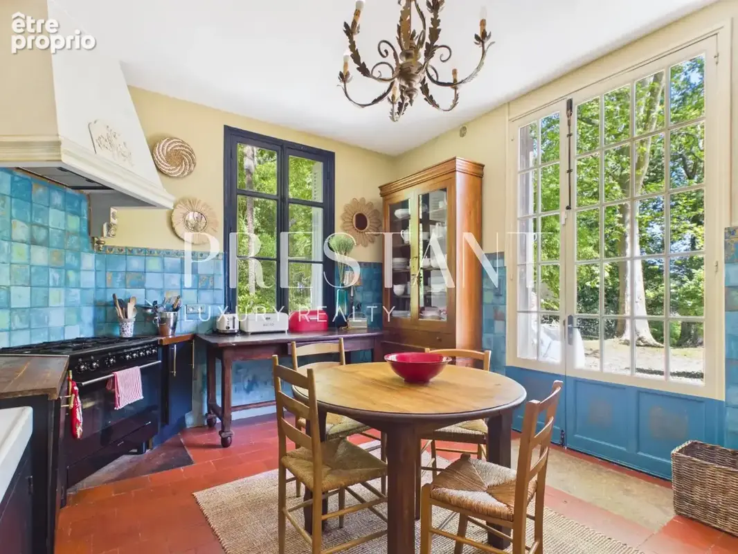 Château à vendre près de Bayonne- Demeure de caractère avec parc, piscine et tennis. - photo 15