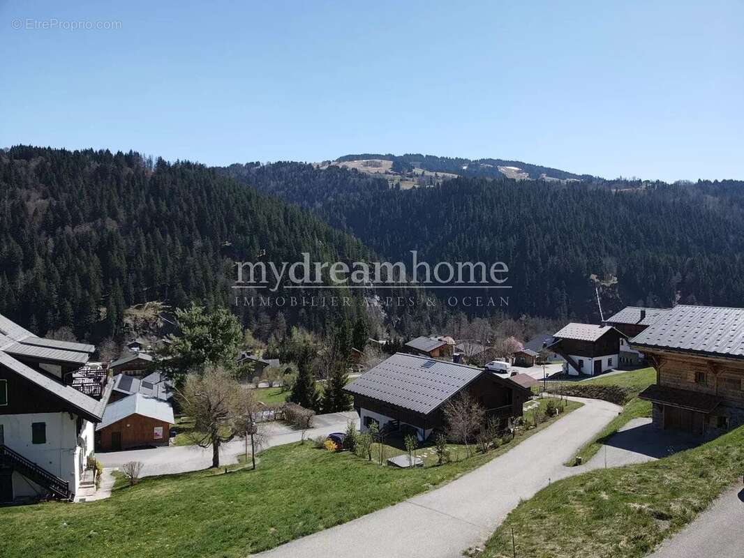 Terrain à SAINT-NICOLAS-LA-CHAPELLE