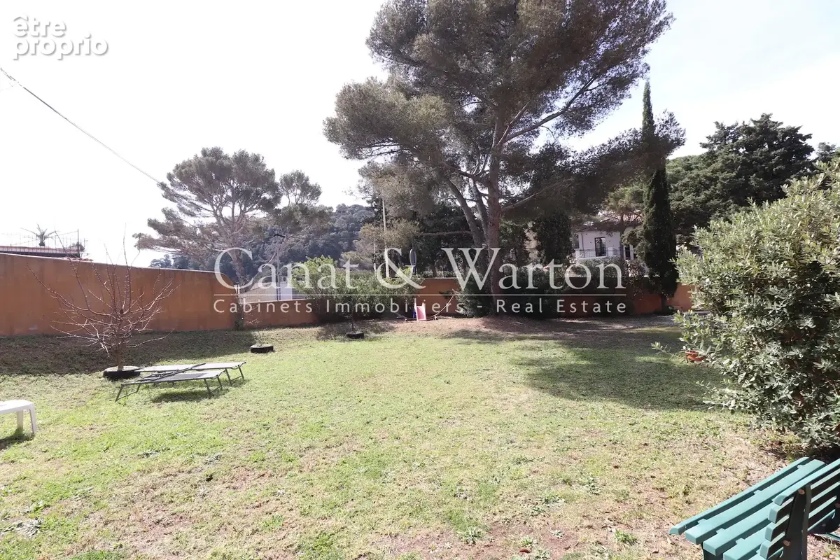 À quelques pas des calanques: villa à cavalaire avec vue mer - photo 2
