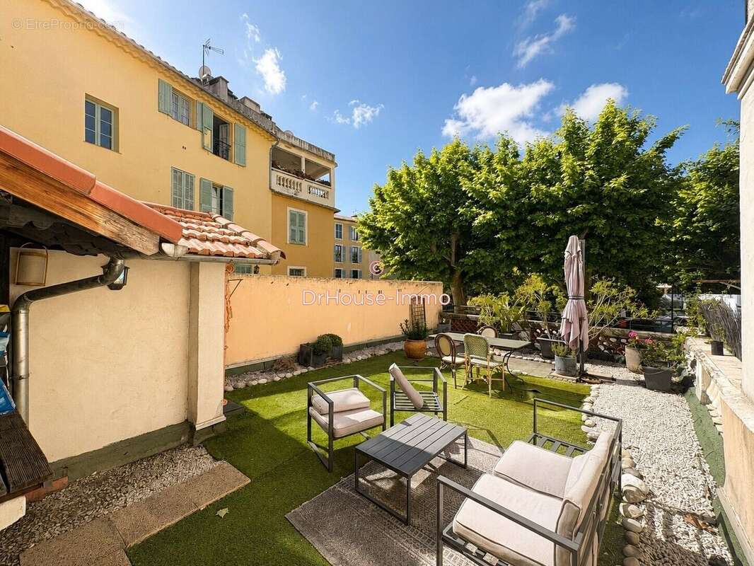 Appartement à VENCE