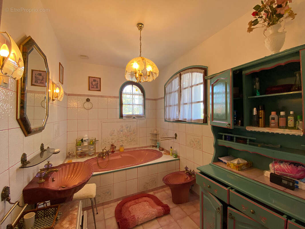 Maison Carcares Sainte Croix 6 pièce(s) 183 m² - photo 6