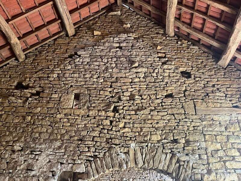 Terrain à POUILLY-EN-AUXOIS