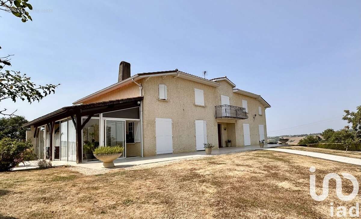 Maison 300 m² à Peyrusse-Vieille  - photo 4