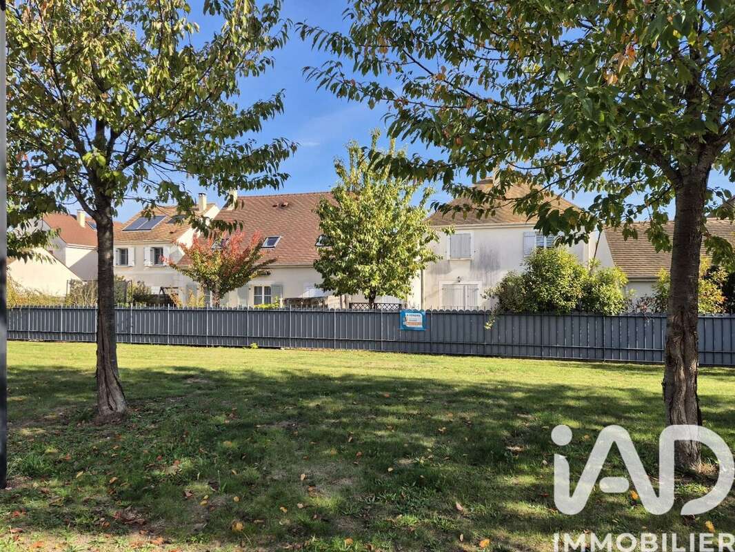 Photo 2 - Maison à SAINT-PIERRE-DU-PERRAY