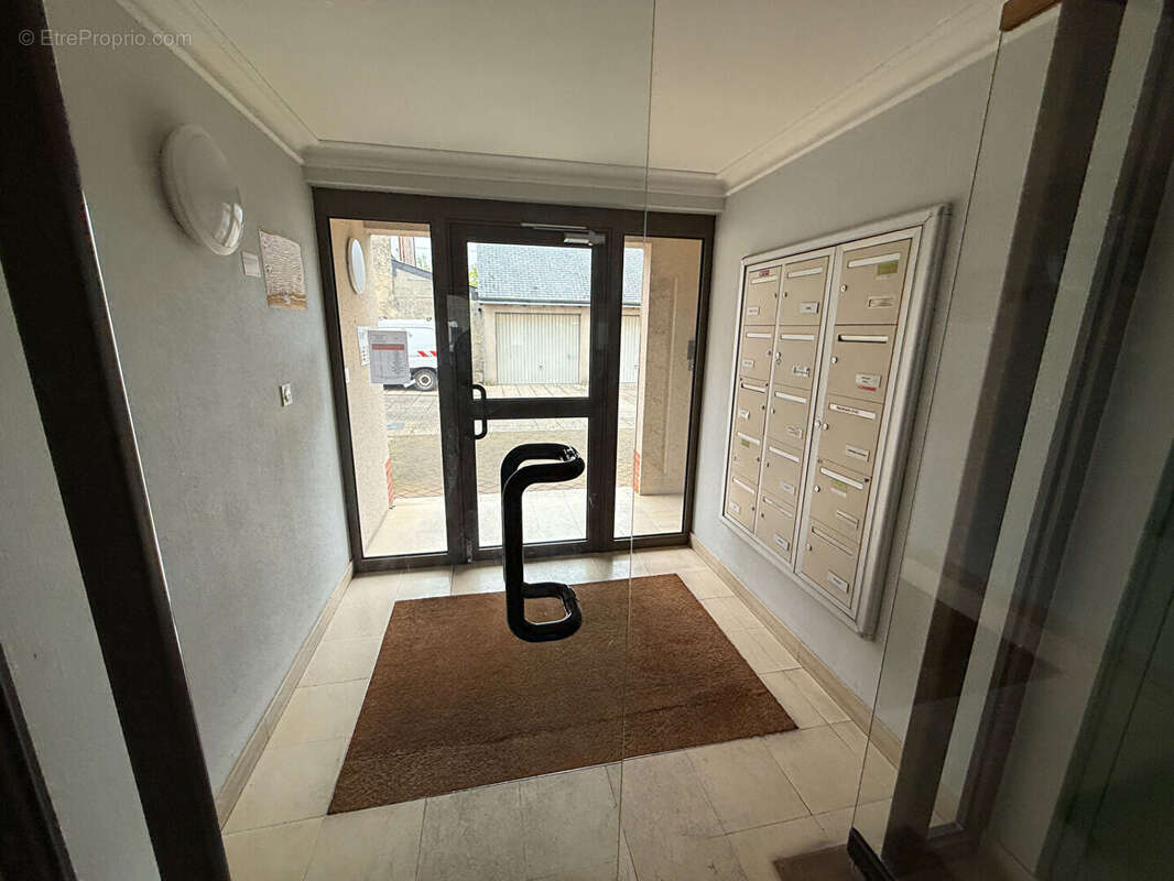Rare! Appartement 2 chambres avec ascenseur, Centre Vendôme - photo 9