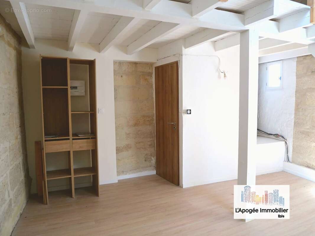 Appartement à UZES