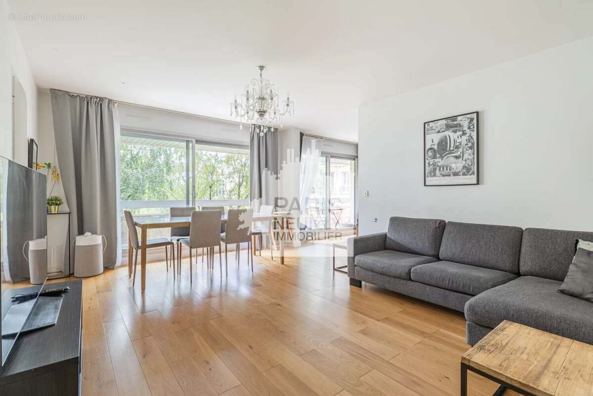 Appartement à PARIS-17E