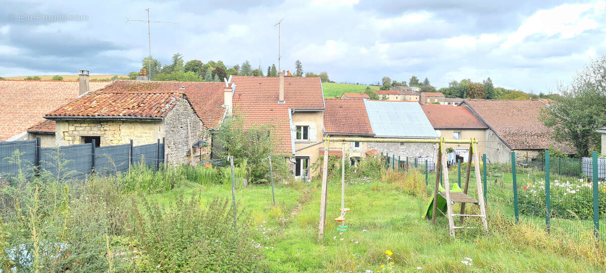 Maison à LINY-DEVANT-DUN