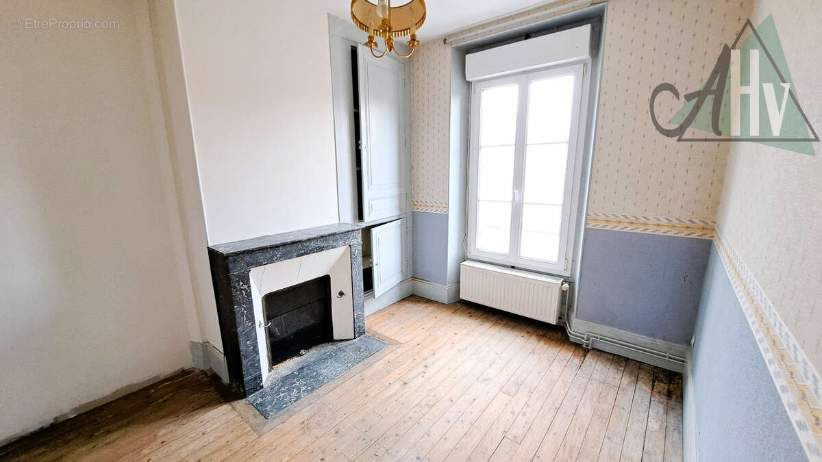 Proche NOGENT SUR SEINE - Grande maison de 150 m2 avec 5 chambres, dépendances et grand jardin - photo 14