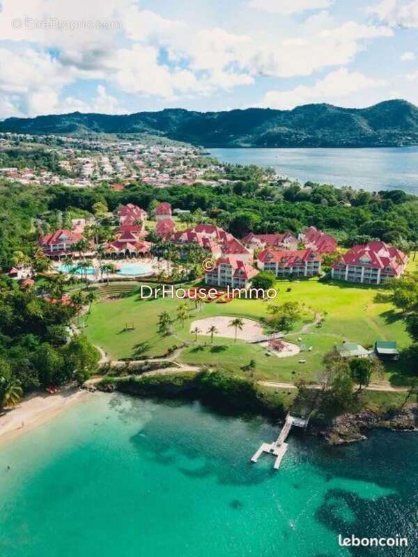 Appartement à SAINTE-LUCE