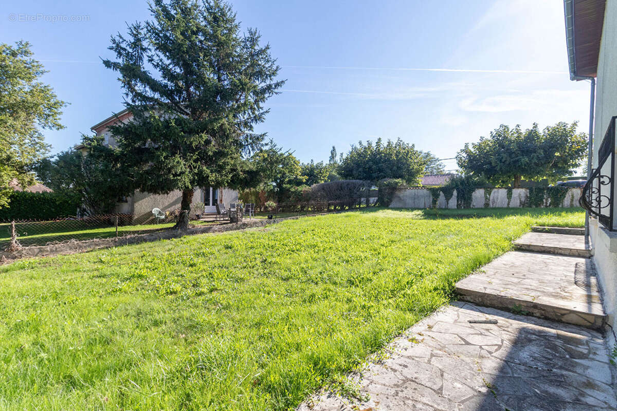 Maison à COULOUNIEIX-CHAMIERS