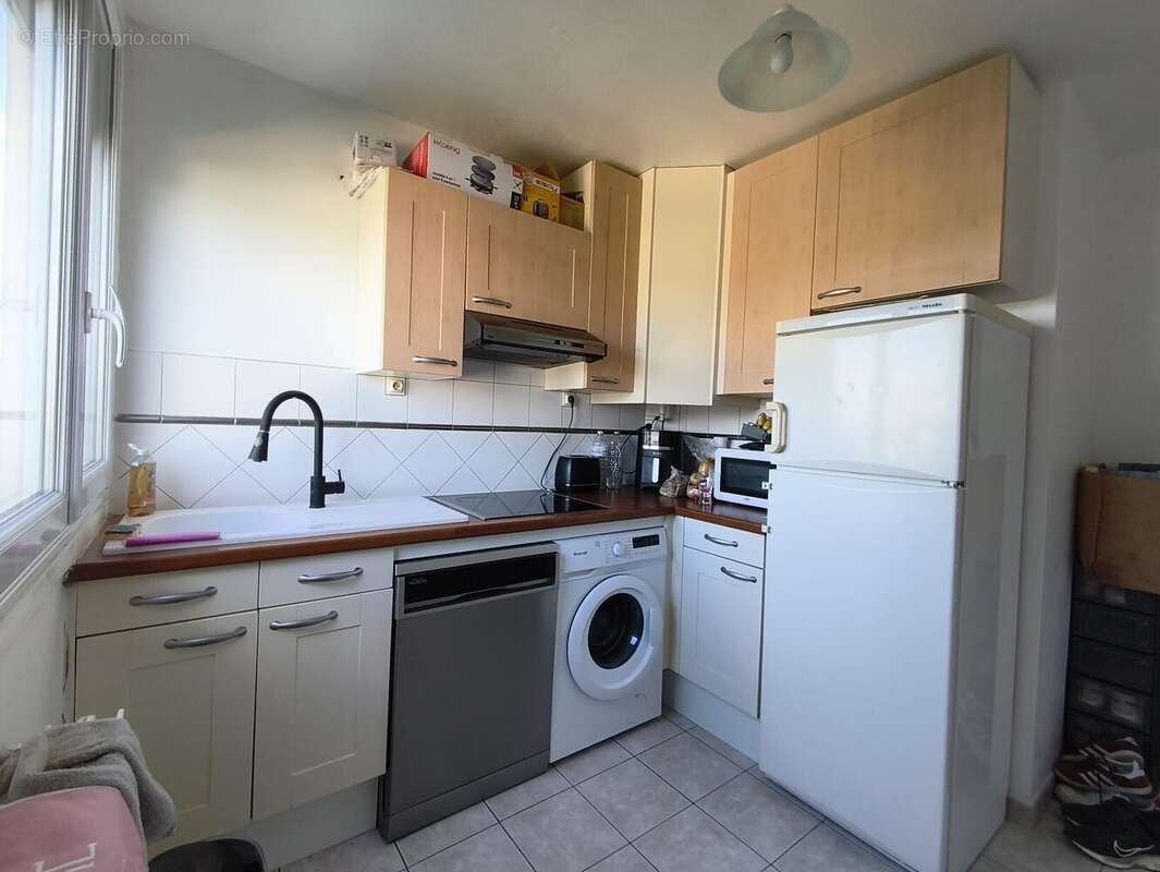 Appartement à PERONNAS